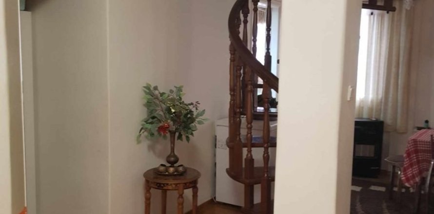 3 bedrooms Maisonette in Athens, Greece No. 24818