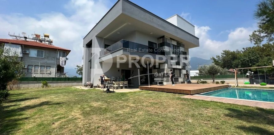 0+7 Apartment in Oba, Turkey No. 12565