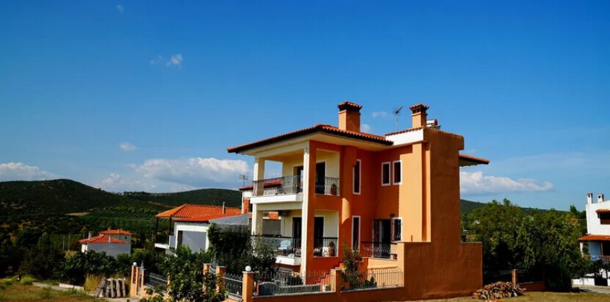 6 bedrooms House in Polygyros, Greece No. 56777