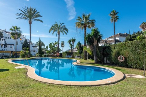 2 bedrooms Apartment in Nueva Andalucia, Spain No. 27358 3