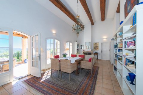 4 bedrooms Villa in La Garde-Freinet, France No. 68213 6