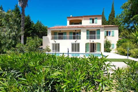 5 bedrooms Villa in Grimaud, France No. 68214 1