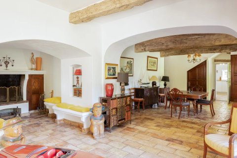 4 dormitorios Villa en Le Bar-sur-Loup, France No. 67922 4