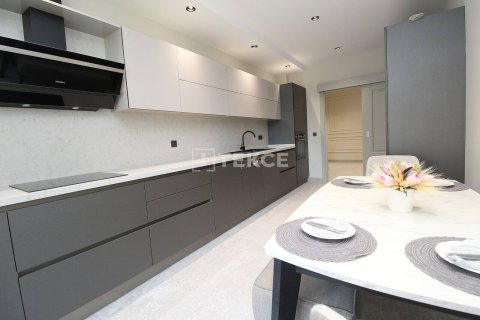 2+1 Apartment in Istanbul, Turkey No. 11225 20