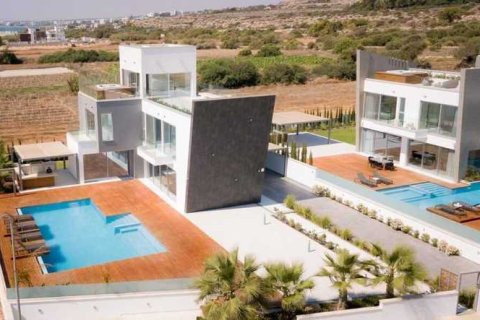 3 bedrooms House in Ayia Napa, Cyprus No. 31153 10