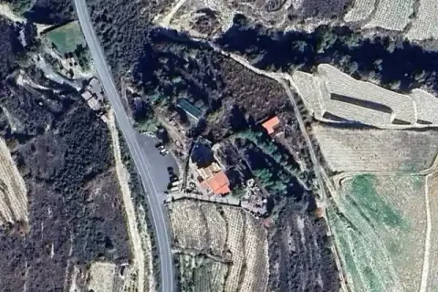 6690m² Land en Omodos, Cyprus No. 35920 1