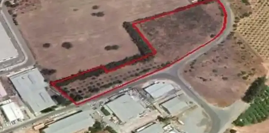 13610m² Land in Kato Polemidia, Cyprus No. 35918