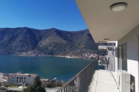 4 dormitorios Apartment en Kotor, Montenegro No. 66805 7