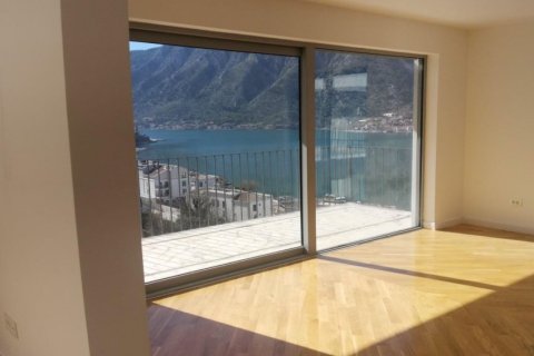 4 dormitorios Apartment en Kotor, Montenegro No. 66805 5