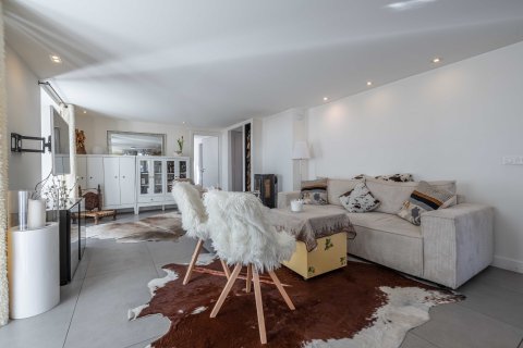 3 bedrooms Apartment in Les Houches, France No. 68640 2