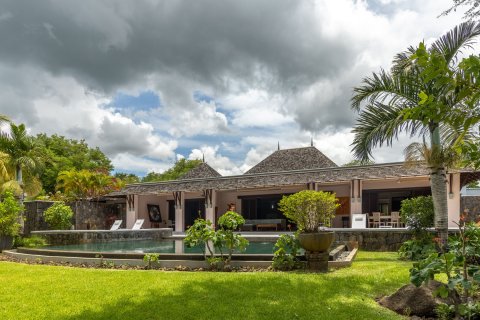 5 bedrooms Villa in Tamarin, Mauritius No. 60976 15