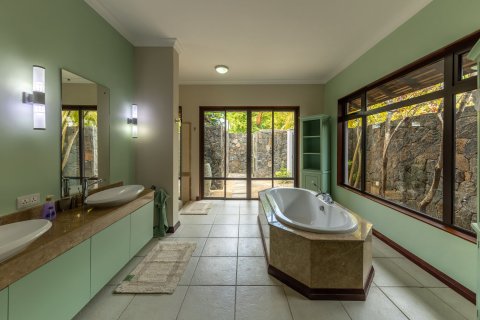 5 bedrooms Villa in Tamarin, Mauritius No. 60976 14