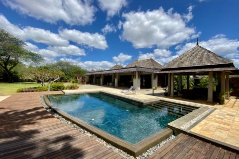 5 bedrooms Villa in Tamarin, Mauritius No. 60975 1