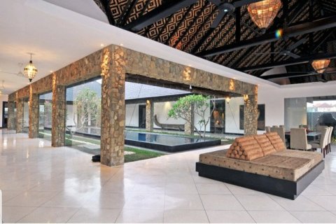 5 bedrooms Villa in Kerobokan, Indonesia No. 23461 11