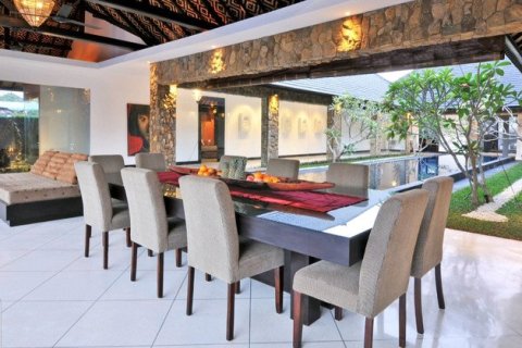 5 bedrooms Villa in Kerobokan, Indonesia No. 23461 12