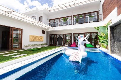 3 bedrooms Villa in Seminyak, Indonesia No. 23463 4