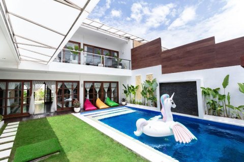 3 bedrooms Villa in Seminyak, Indonesia No. 23463 5