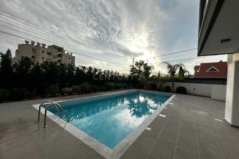 2 dormitorios Apartment en Germasogeia, Cyprus No. 32433 5