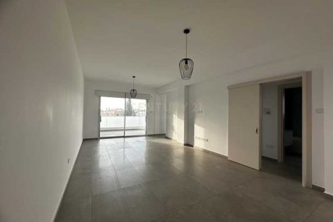 2 dormitorios Apartment en Germasogeia, Cyprus No. 32433 9