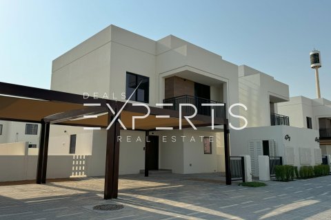 4 bedrooms Villa on the Yas Island, UAE No. 74603 1