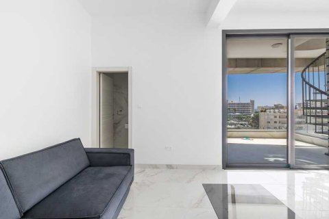 3 dormitorios Penthouse en Limassol, Cyprus No. 43787 4