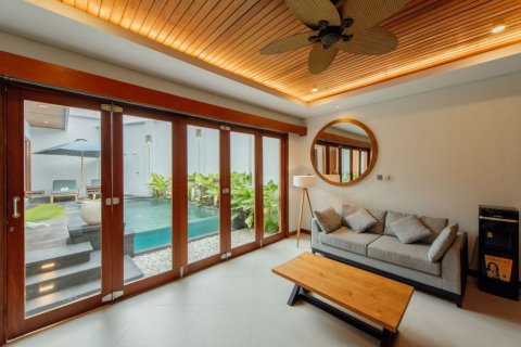 2 bedrooms Villa in Canggu, Indonesia No. 23353 3