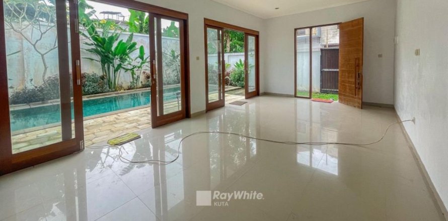 3 bedrooms Villa in Ungasan, Indonesia No. 23359