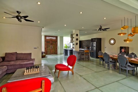 3 bedrooms Villa in Kerobokan, Indonesia No. 23435 15