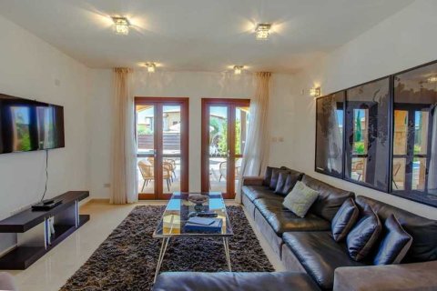 3 dormitorios Villa en Kouklia, Cyprus No. 77299 5