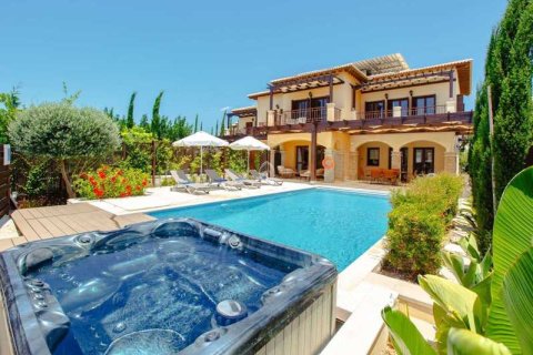 3 dormitorios Villa en Kouklia, Cyprus No. 77299 2