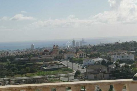5 bedrooms House in Agios Athanasios, Cyprus No. 77303 8