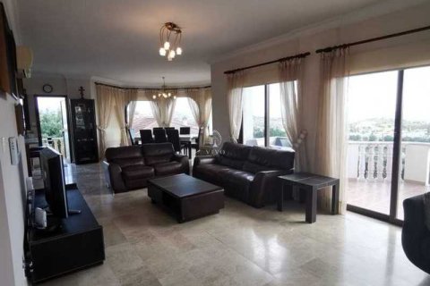 5 bedrooms House in Agios Athanasios, Cyprus No. 77303 14
