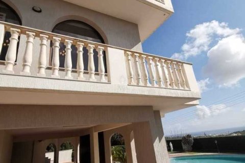 5 bedrooms House in Agios Athanasios, Cyprus No. 77303 7