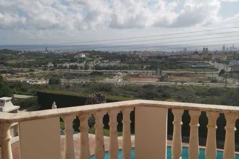 5 bedrooms House in Agios Athanasios, Cyprus No. 77303 10
