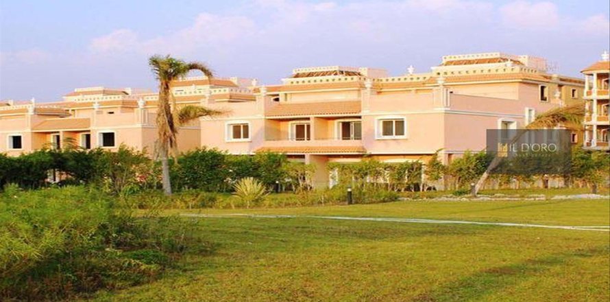 6 dormitorios Villa en Al Shorouk City, Egypt No. 39031