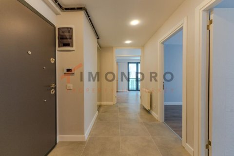 4+1 Apartment en Umraniye, Turkey No. 21882 16