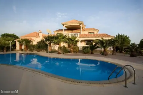 8 bedrooms Villa in Mazotos, Cyprus No. 40118 2