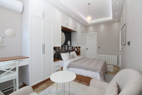 4+1 Apartment in Cinarcik, Turkey No. 11318 19