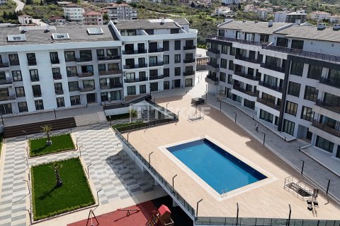 4+1 Apartment in Cinarcik, Turkey No. 11318 11