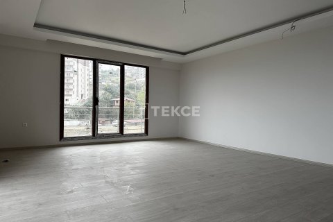 3+1 Apartment in Akcaabat, Turkey No. 11295 4