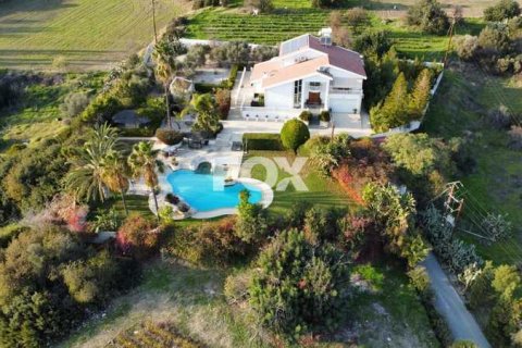 5 bedrooms Villa in Parekklisia, Cyprus No. 76205 1