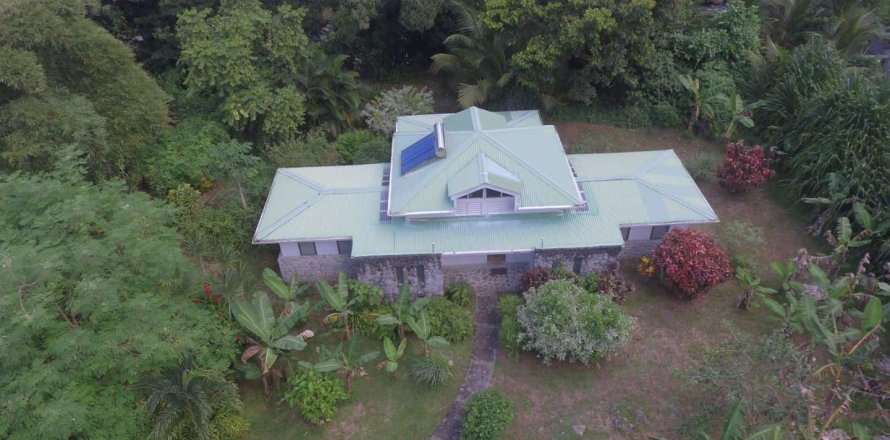 3 bedrooms Commercial property in La Plaine, Dominica No. 66256