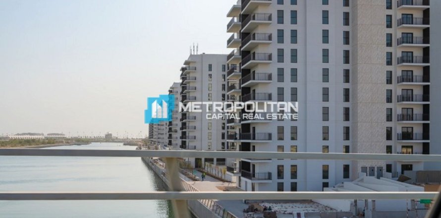 2 dormitorios Apartment en  Yas Island, UAE No. 4753