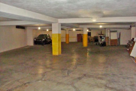 650m² Commercial property en Athens, Greece No. 47445 1