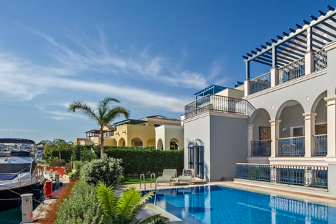 6 bedrooms Villa in Limassol, Cyprus No. 39423 11