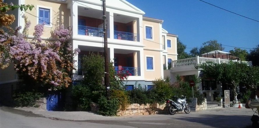 89m² Business in Magnesia, Greece No. 57834