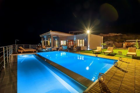 3 bedrooms Villa in Chania, Greece No. 24085 15