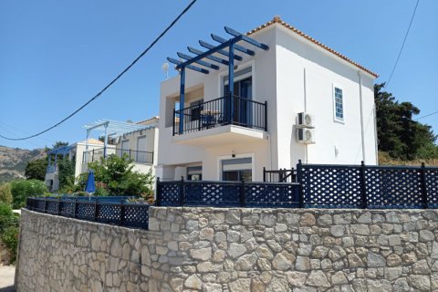 2 bedrooms Villa in Chania, Greece No. 24012 1