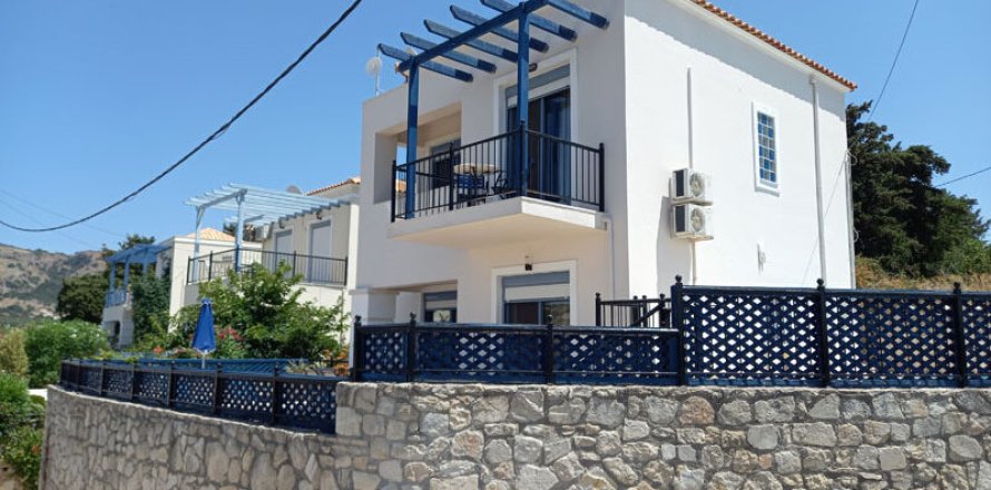 2 bedrooms Villa in Chania, Greece No. 24012