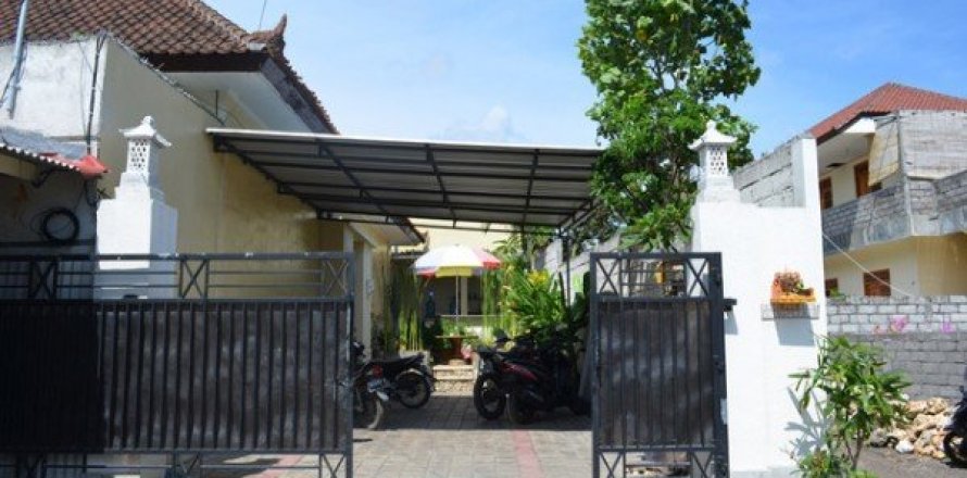 18 bedrooms House in Jimbaran, Indonesia No. 22807